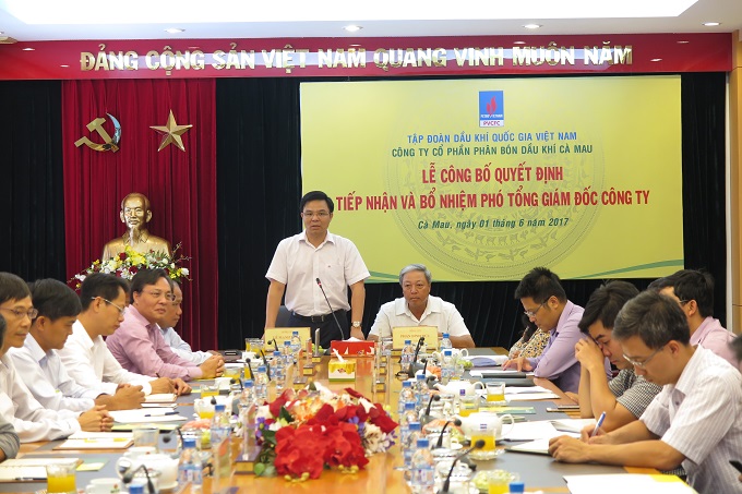 Phó Tổng Giám đốc PVN Lê Mạnh Hùng làm việc tại Công ty Cổ phần Phân bón Dầu khí Cà Mau