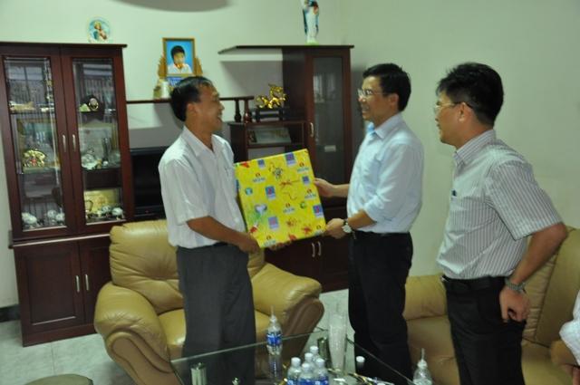 Đạm Cà Mau thăm hỏi khách hàng dịp đầu năm mới