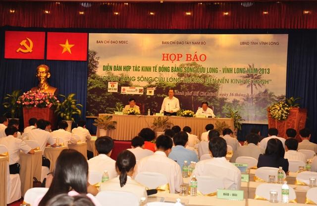 Họp báo Diễn đàn Hợp tác kinh tế ĐBSCL- MDEC Vĩnh Long 2013