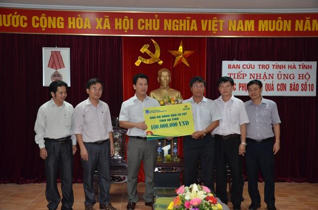 Đạm Cà Mau hỗ trợ 300 triệu đồng cho nạn nhân bão lụt miền Trung