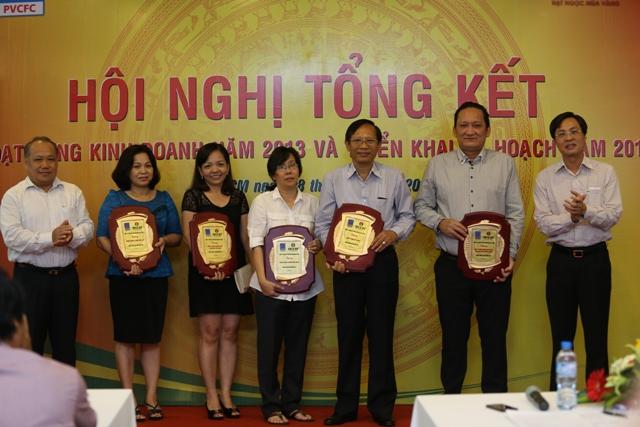 PVCFC tổ chức gặp mặt khách hàng năm 2013