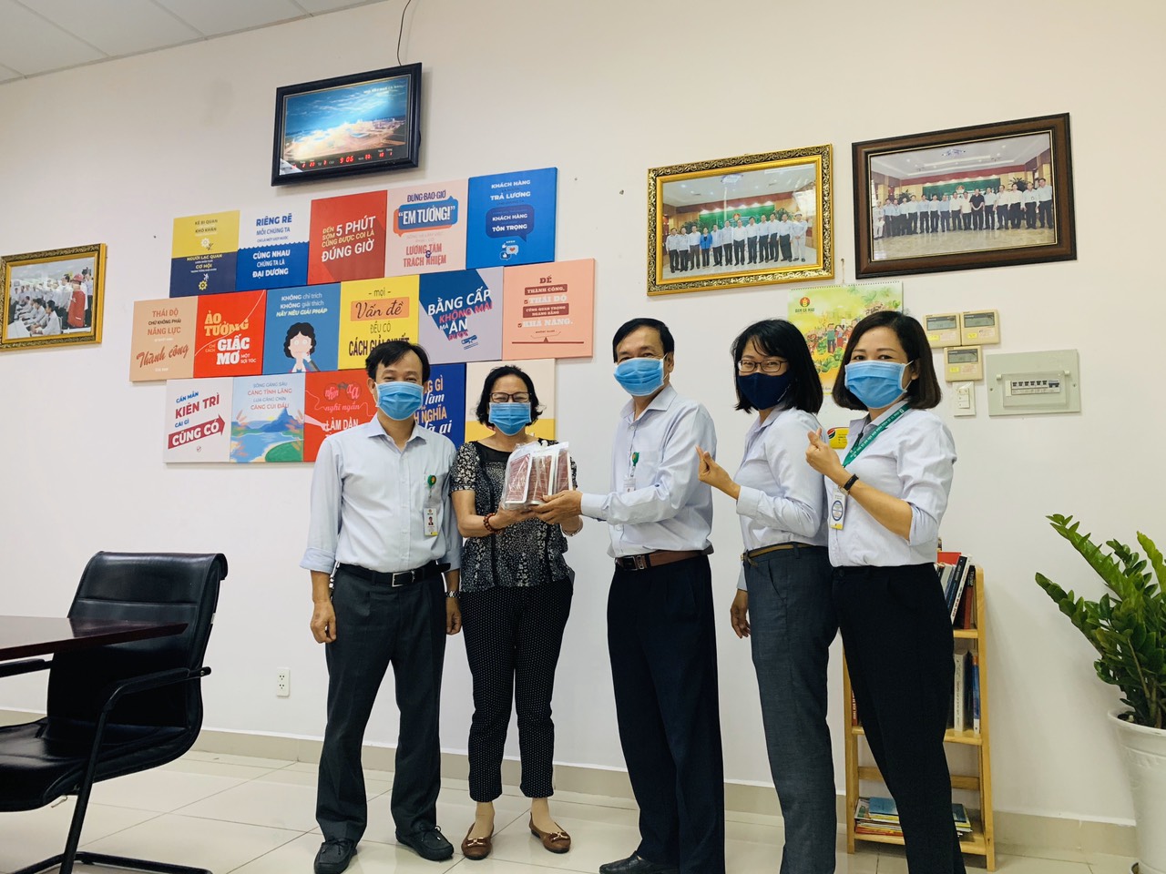 Món quà tăng cường sức khỏe từ Công đoàn Đạm Cà Mau
