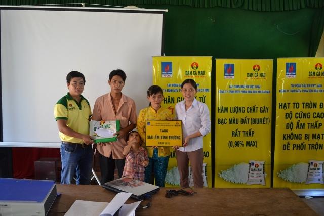PVCFC bàn giao 40 mái ấm tình thương cho phụ nữ nghèo 02 tỉnh Trà Vinh và Bến Tre