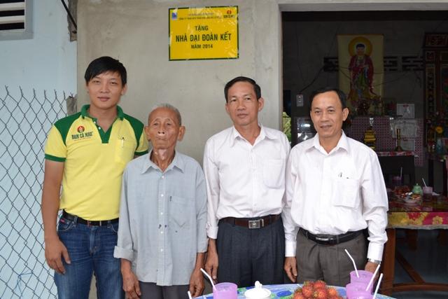 Ấm áp những ngôi nhà đại đoàn kết cho bà con vùng sông nước