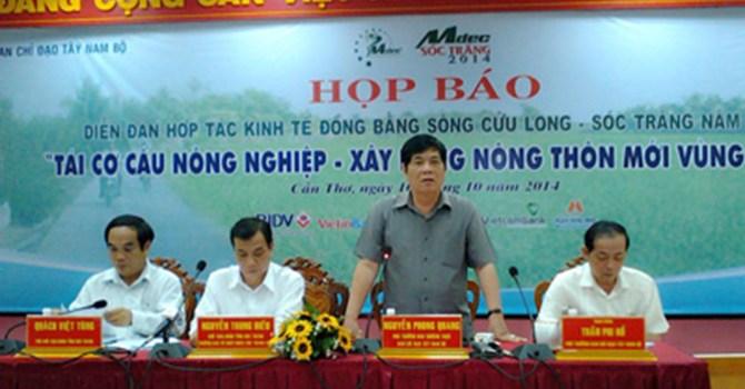 Họp báo về “Diễn đàn hợp tác kinh tế ĐBSCL-Sóc Trăng 2014”