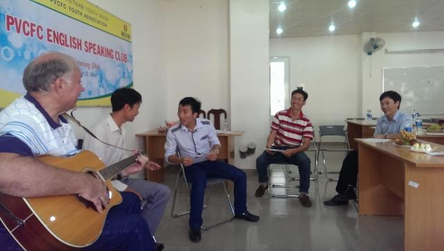 Ra mắt câu lạc bộ Tiếng anh PVCFC