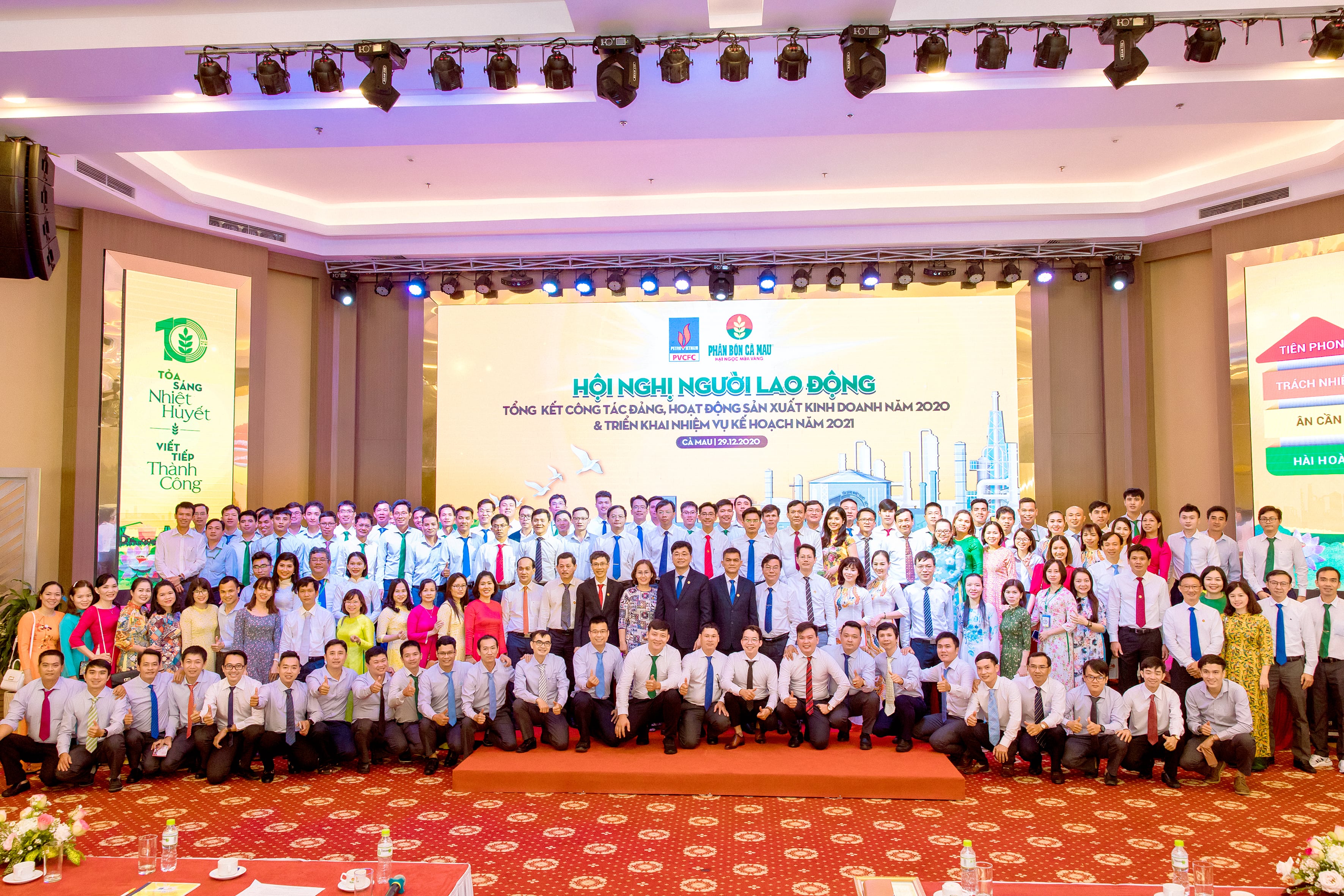 Phân Bón Cà Mau năm 2020: Thành công từ bản lĩnh, đồng lòng