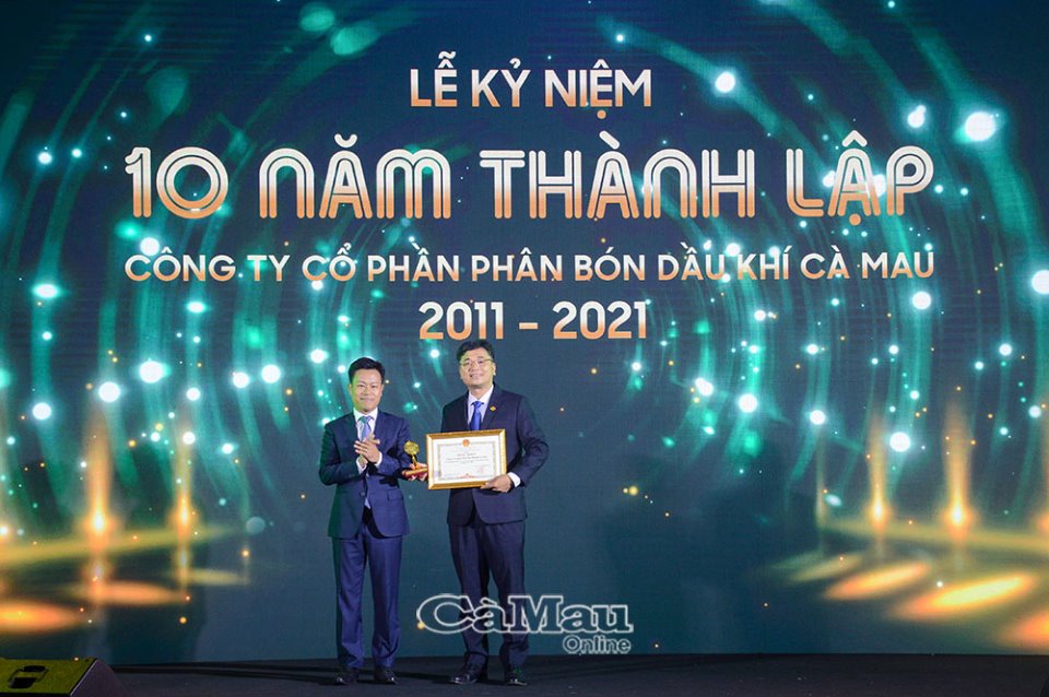 Chúc mừng 10 năm thành lập Công ty Cổ phần Phân bón Dầu khí Cà Mau