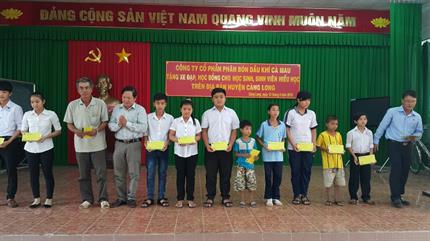 Thêm niềm vui đến trường cho học sinh nghèo tỉnh Trà Vinh