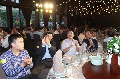 Đạm Cà Mau gặp gỡ khách hàng đầu năm 2016