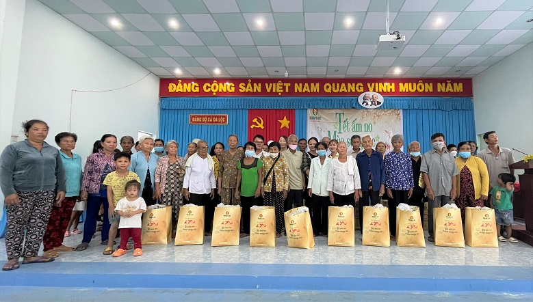 PVCFC Mang “Tết Ấm No, Mùa Sung Túc” Đến Bà Con Khmer Tại Trà Vinh