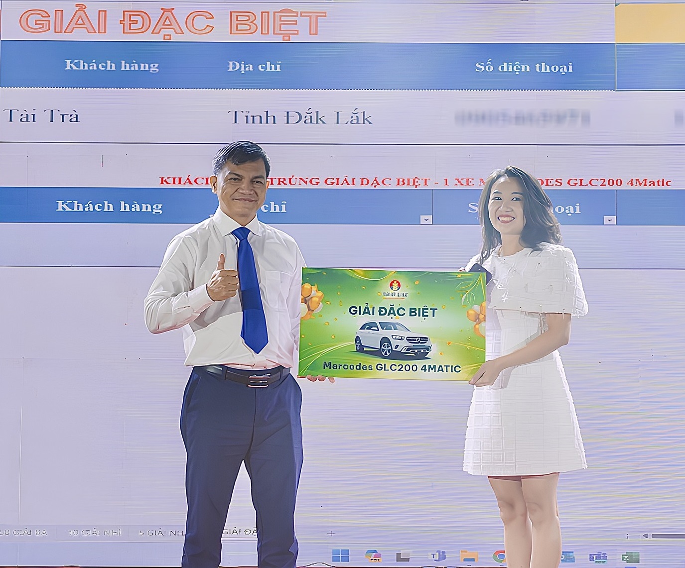 Đón Mùa Vàng – Rước Mercedes - Benz GLC200 4MATIC Cùng Phân Bón Cà Mau