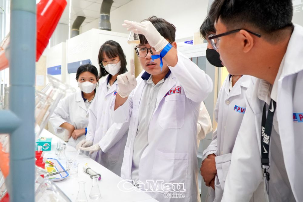 Tham Quan Thực Tế: Cơ Sở Định Hình Nghề Nghiệp