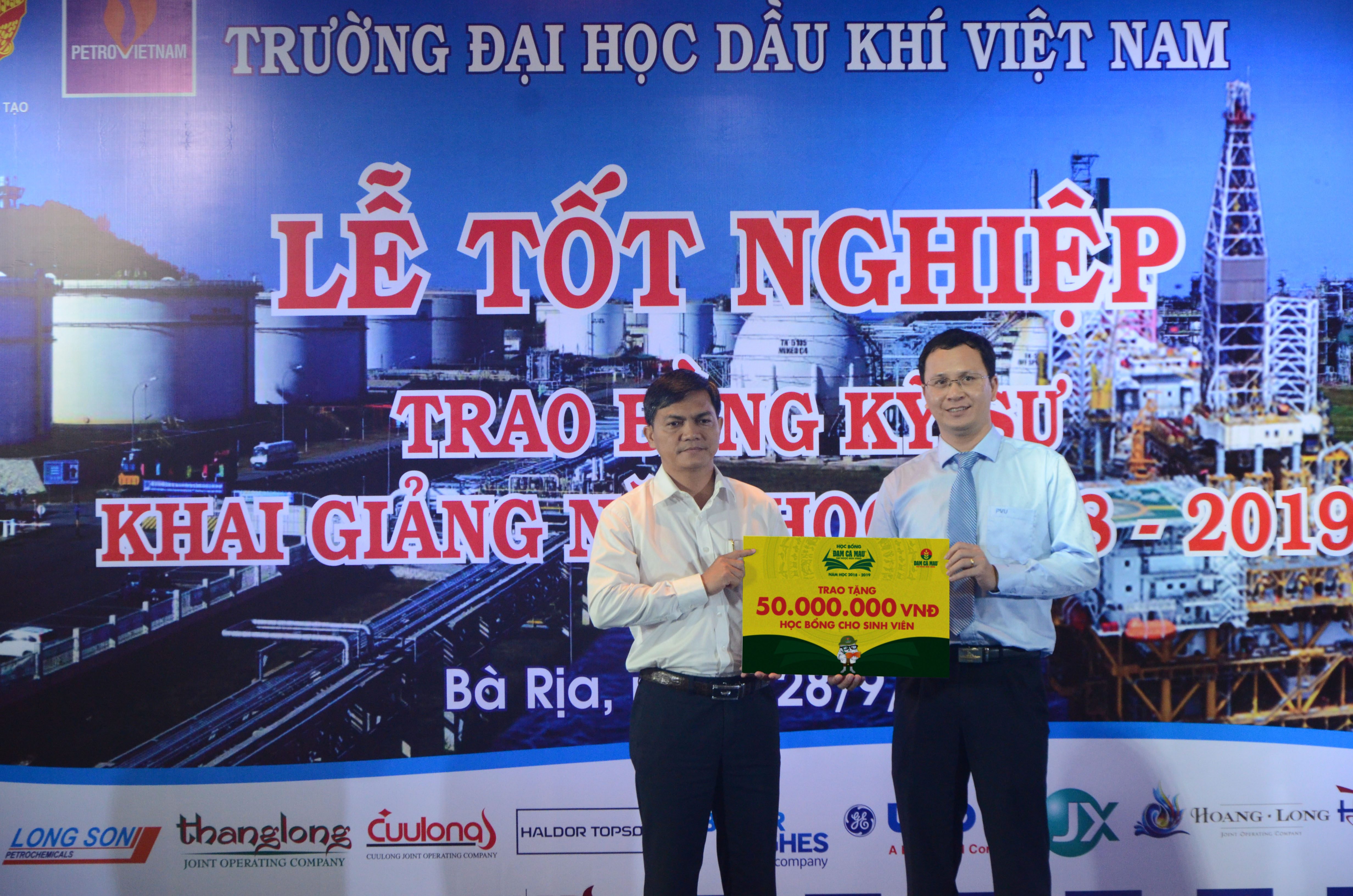 Đạm Cà Mau ươm mầm tài năng trẻ dầu khí