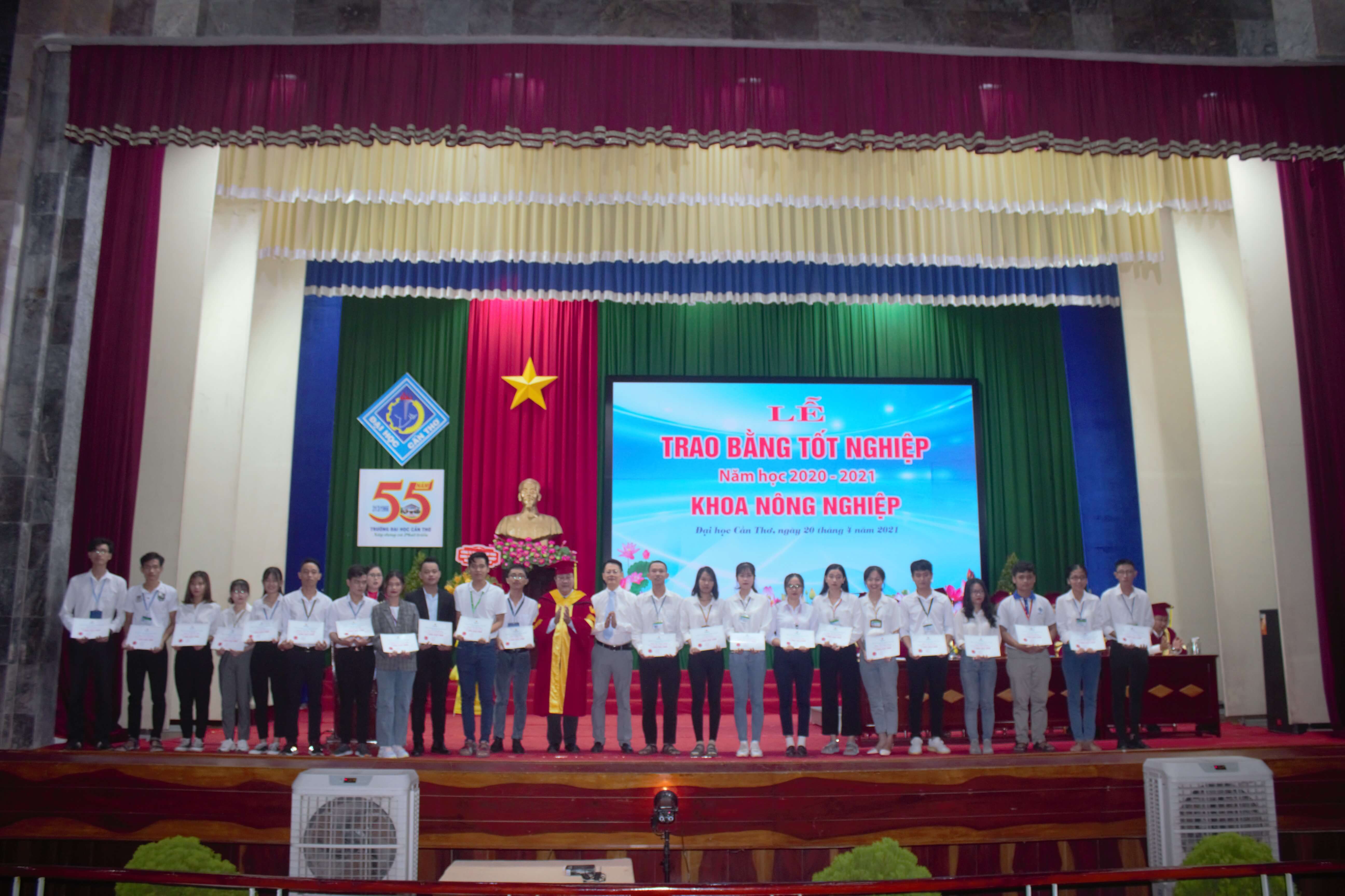 Phân Bón Cà Mau Trao 60 Suất Học Bổng Cho Sinh Viên Khoa Nông Nghiệp – Trường Đại Học Cần Thơ