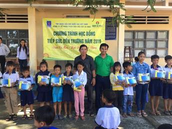 PVCFC đồng hành cùng mùa tựu trường của các em học sinh Cà Mau