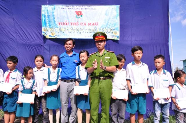 TUỔI TRẺ CÀ MAU – HÀNH TRÌNH GIÁO DỤC TRUYỀN THỐNG